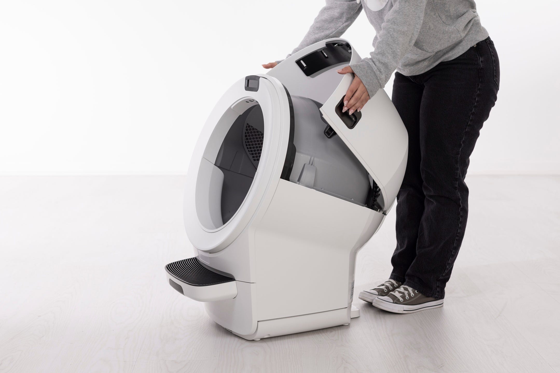 Installation du capot sur le Litter-Robot 5