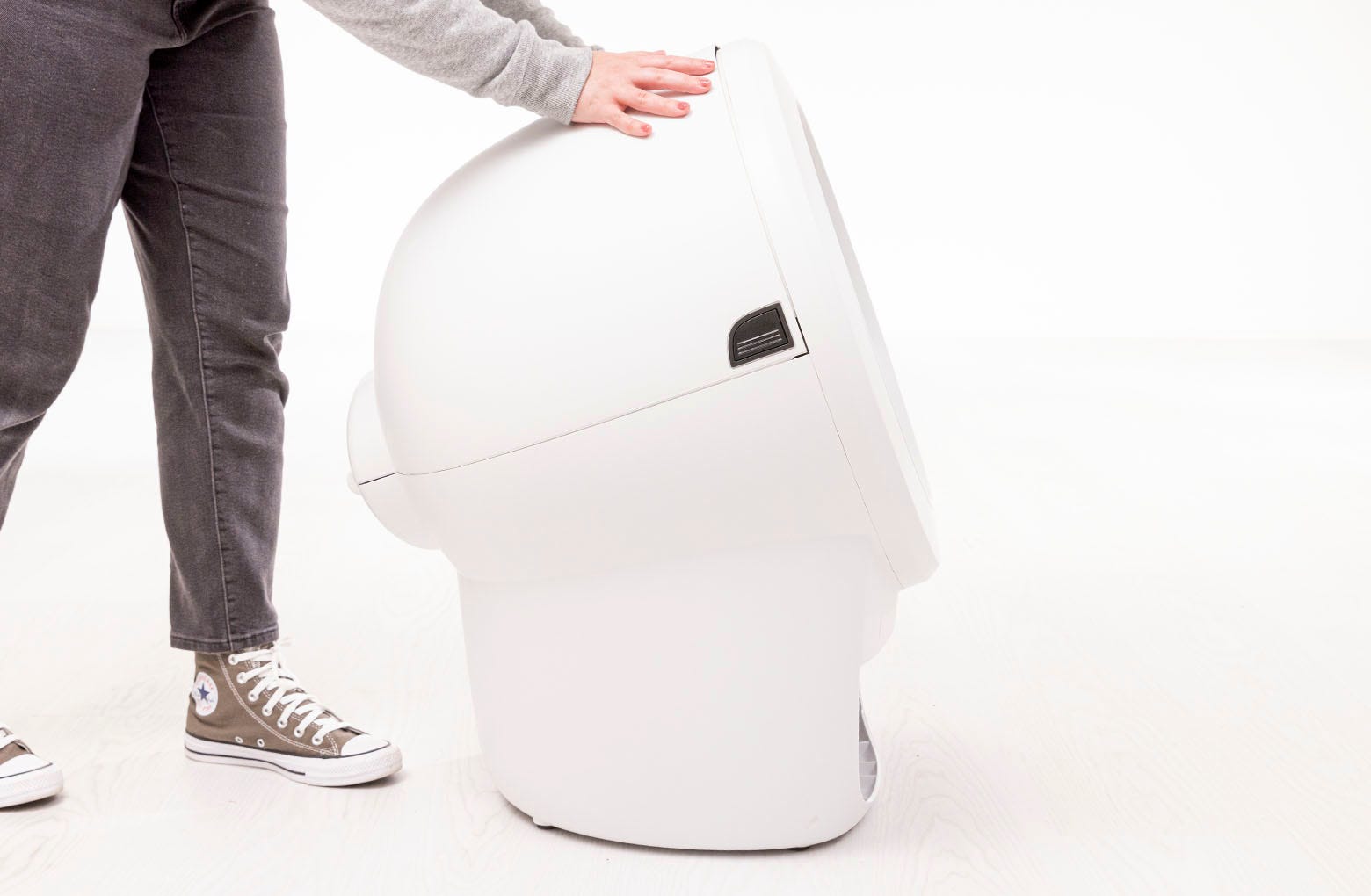 Securing the bonnet after installation