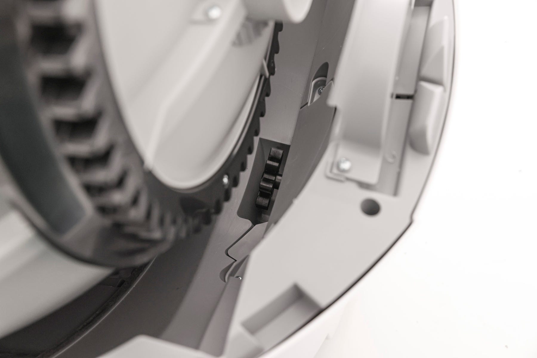 Gear track being aligned with motor in base