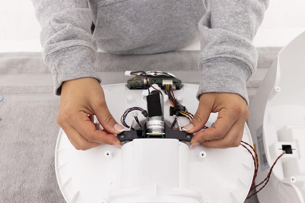 Reinstalling the motor assembly to Feeder-Robot