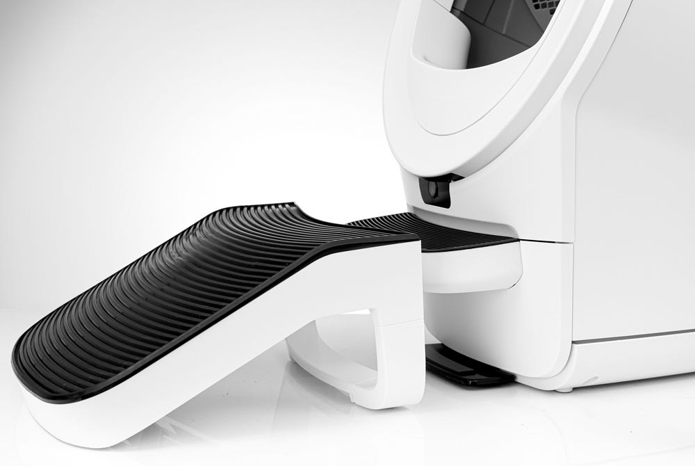 Ramp alignment with adapter in bottom of base