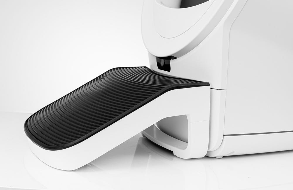 Closeup of ramp installed on base