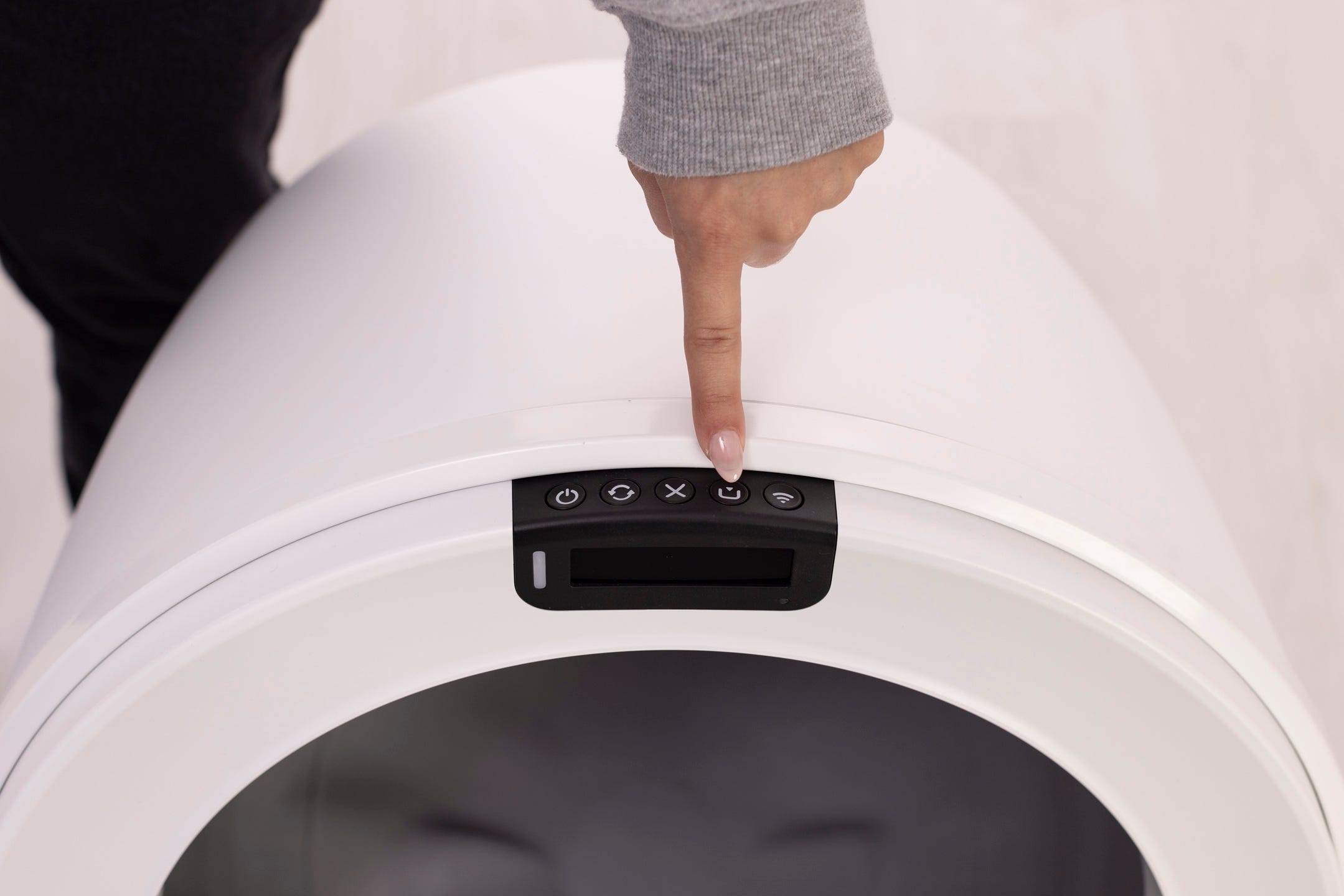 Pressing the Empty button