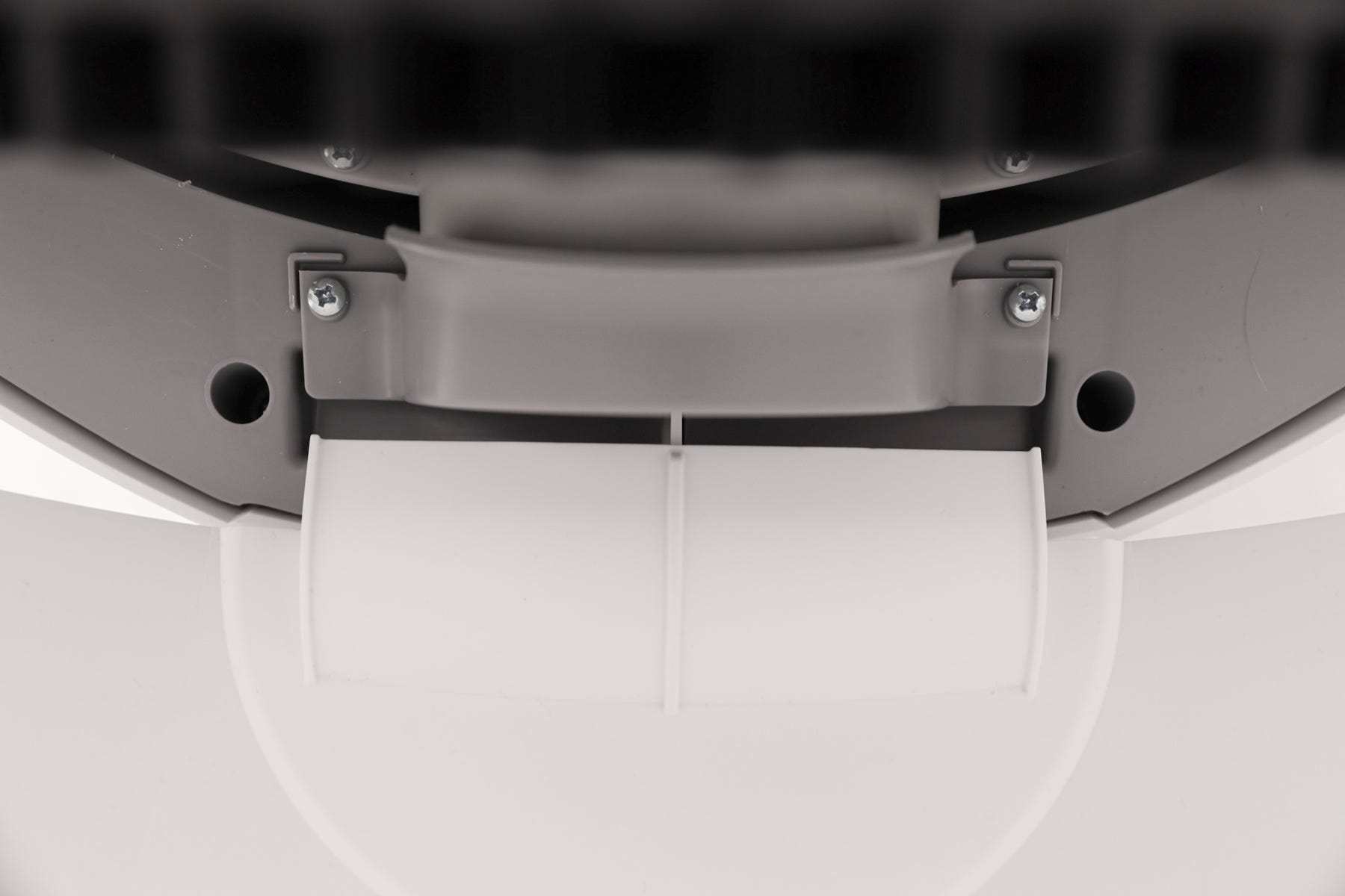 Aligning bonnet hinge