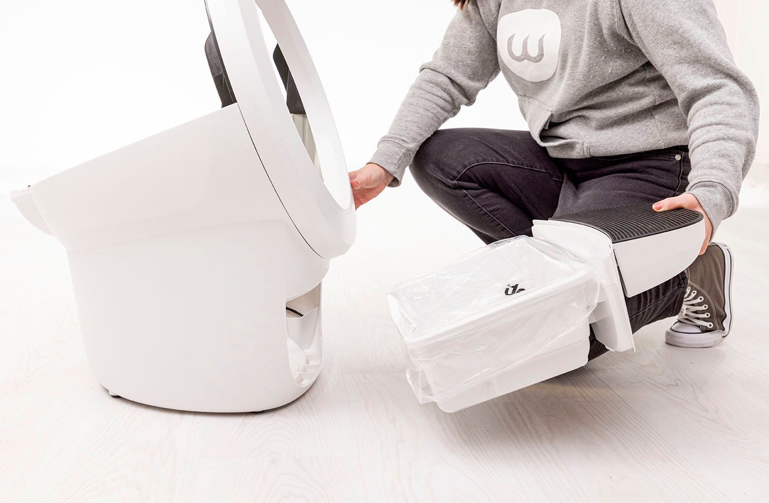 Removing the waste drawer