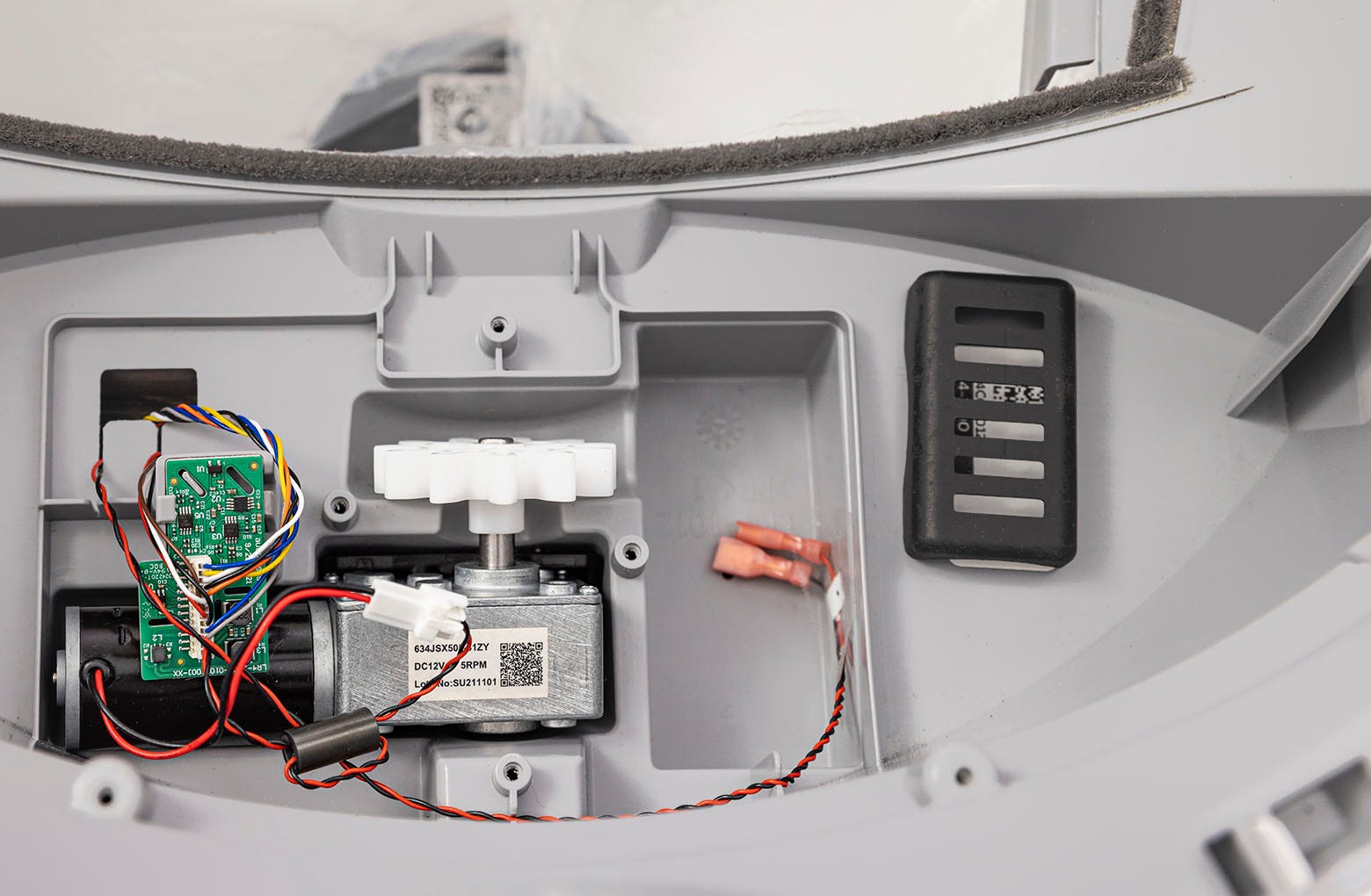 Removing the rubber motor isolator