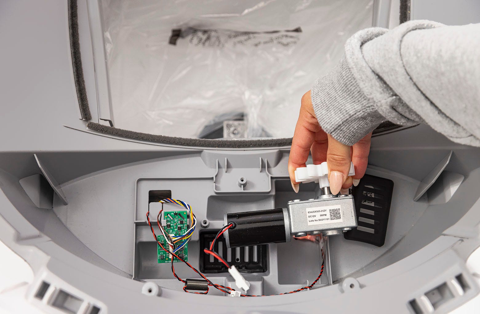 Lifting the motor out carefully