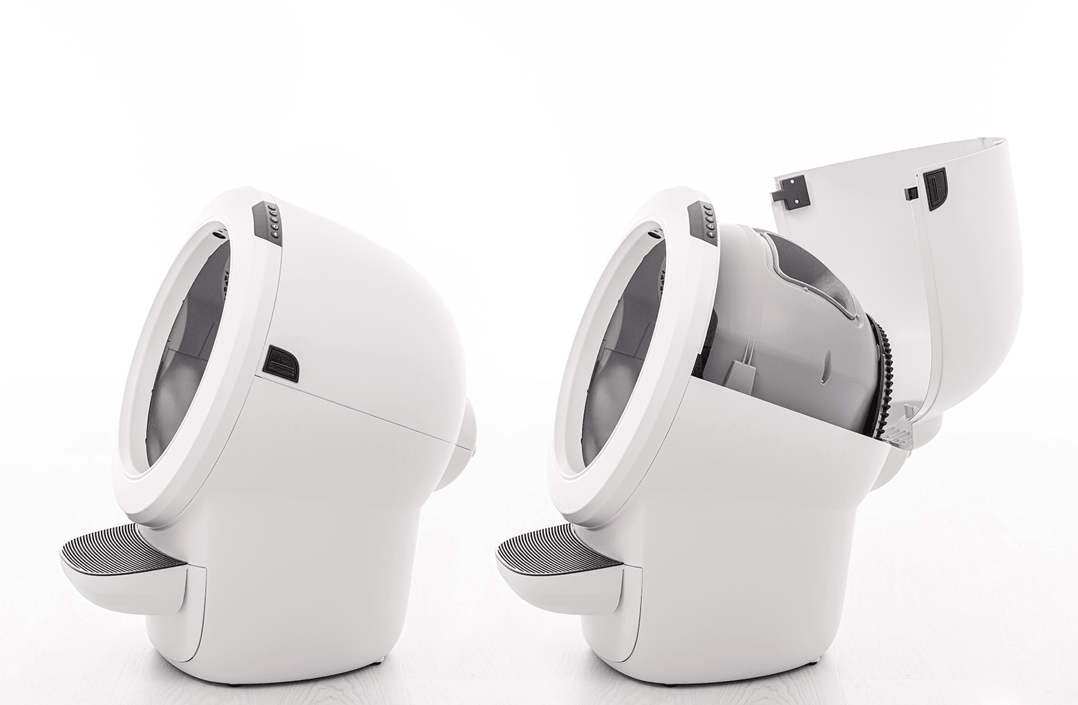 Litter-Robot 4 bonnet opened