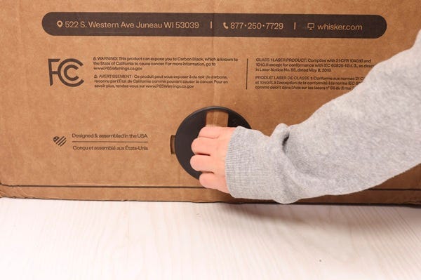 Rotating box clips counter-clockwise
